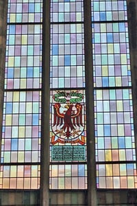 vienna_st stephens_cathedral_new_stained_glass