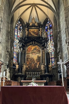 vienna_st stephens_cathedral_orginal_stained_glass
