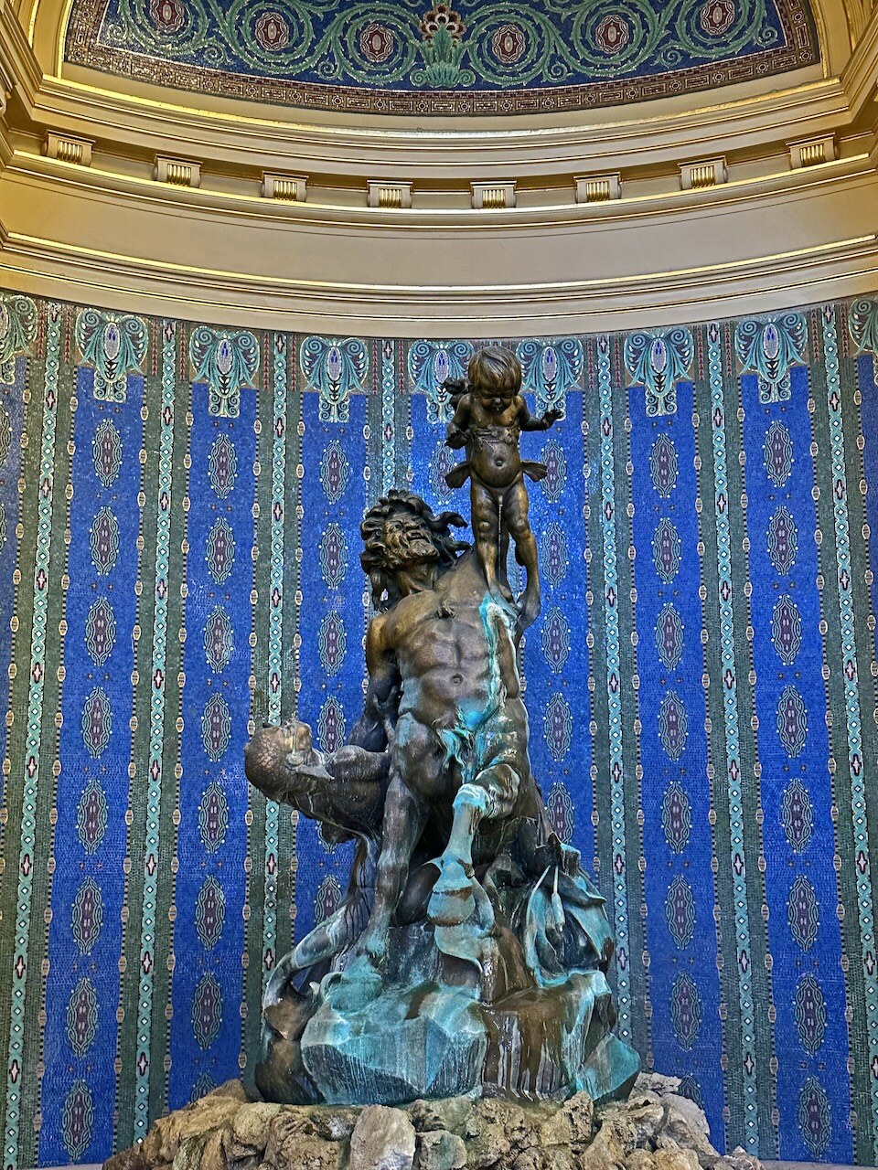 Centaur_with_Triton_and_pissing_Boy_by_József_Róna_Széchenyi_Thermal_Baths_BudaPest