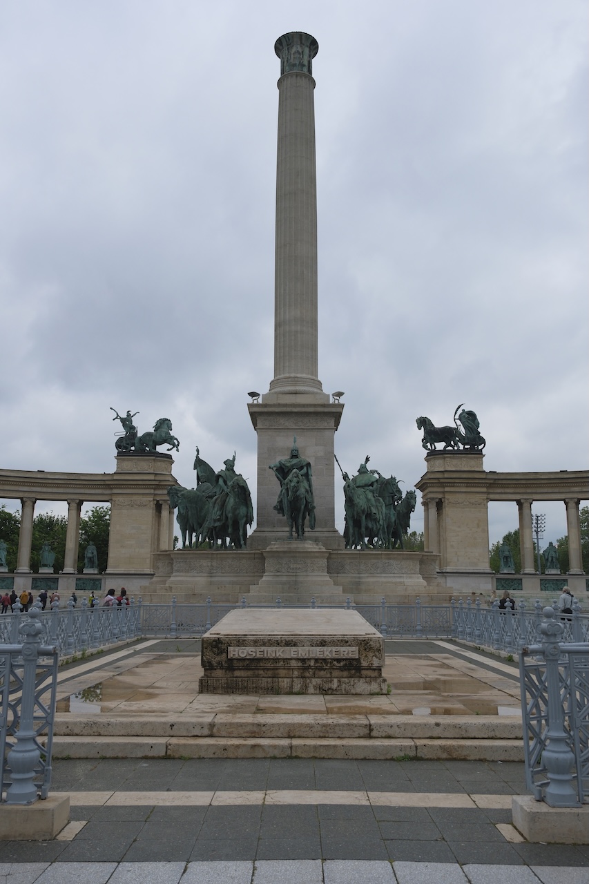 Heroes Square_Budapest_Millennium Monument_2025